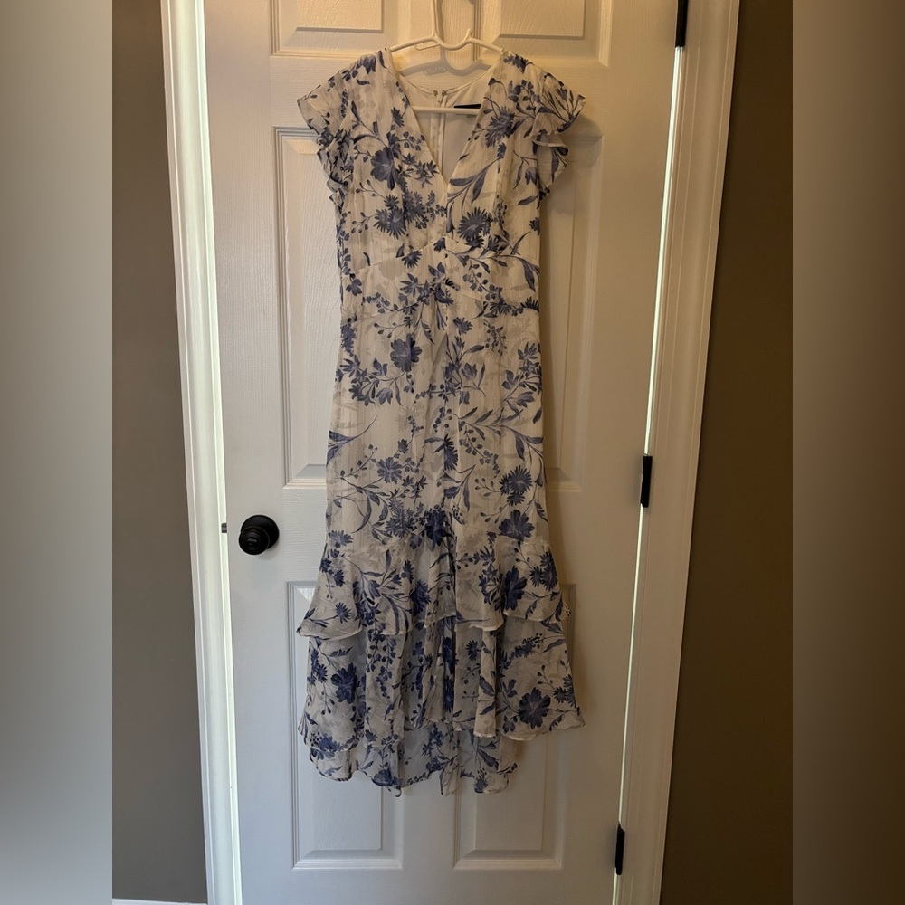 Tommy Hilfiger blue and white floral ruffle hem dress flutter sleeve, size 2
